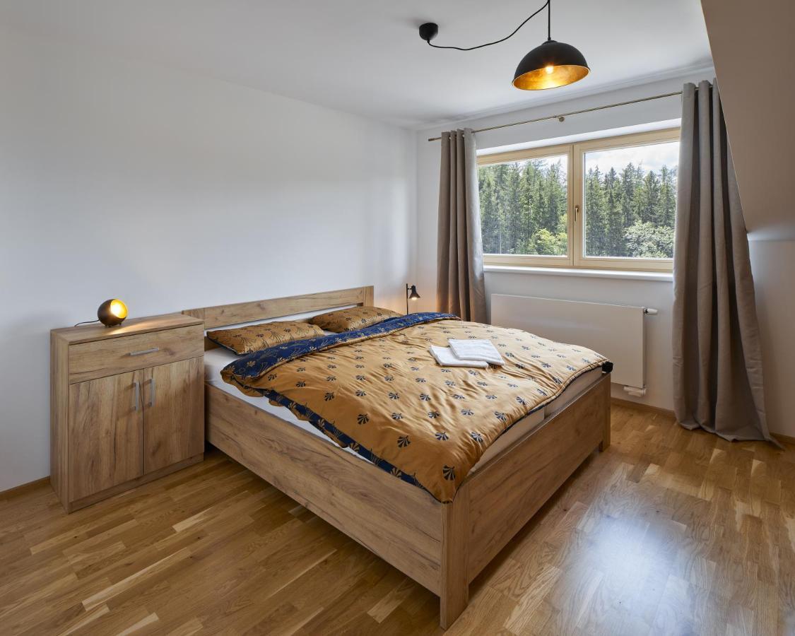切尔尼杜尔Lucni Apartman Rozmarina公寓 外观 照片